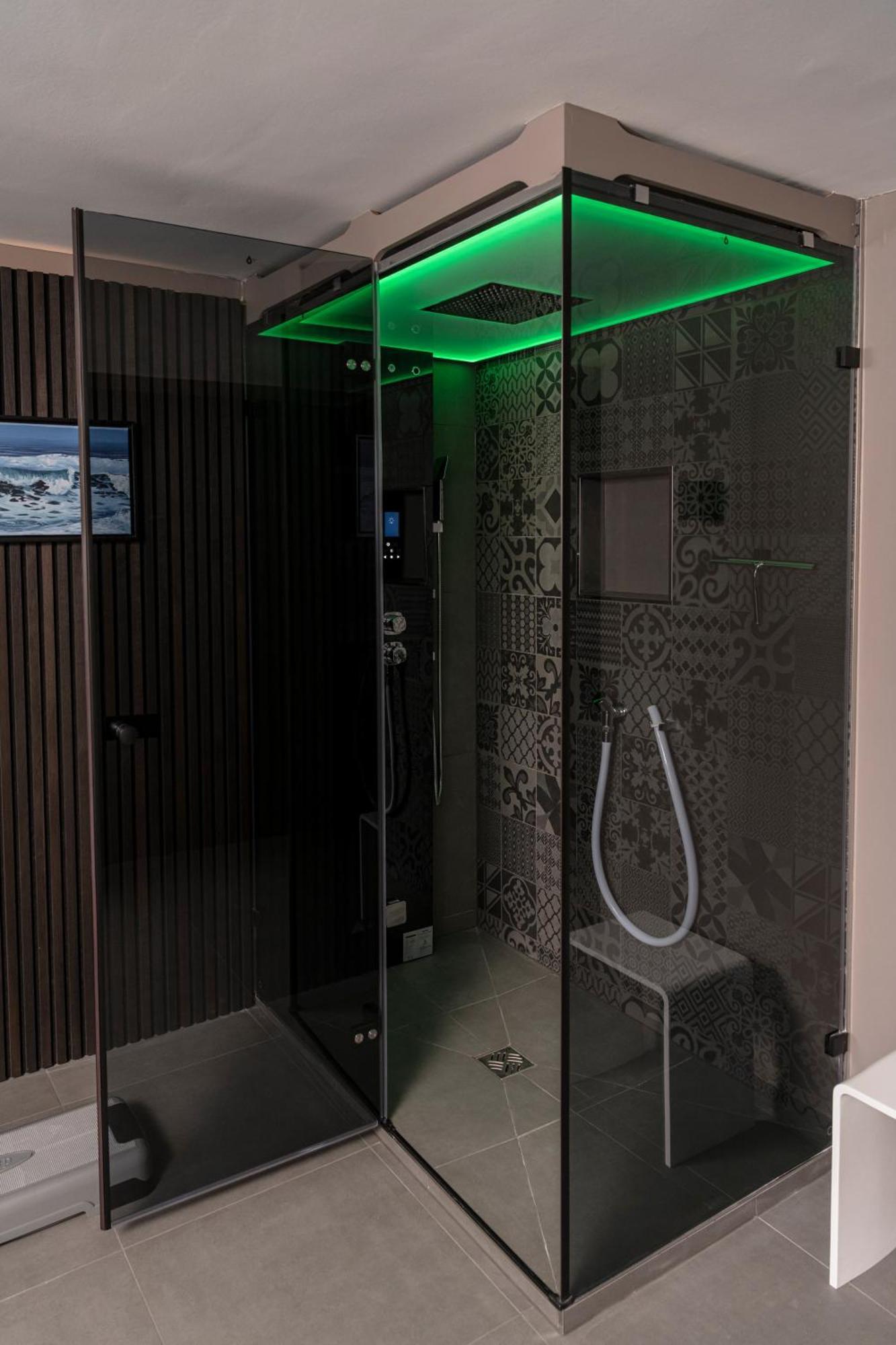 Wellness House Oase Spa Mit Whirlpool ทิมเมนดอร์เฟอร์ ชตรันด์ ภายนอก รูปภาพ
