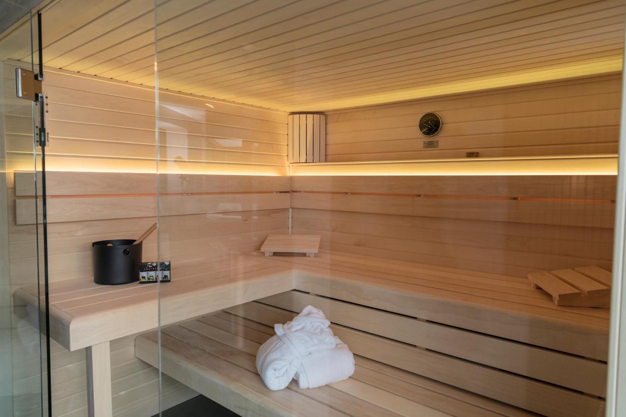 Wellness House Oase Spa Mit Whirlpool ทิมเมนดอร์เฟอร์ ชตรันด์ ภายนอก รูปภาพ